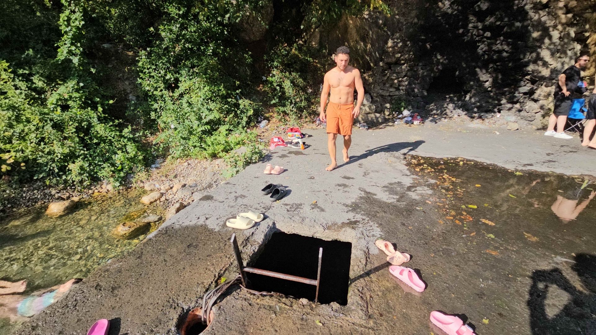 Kara Yolunun Kenarındaki Şifalı Kaynak Ilıksu, Tesis Bekliyor (2)