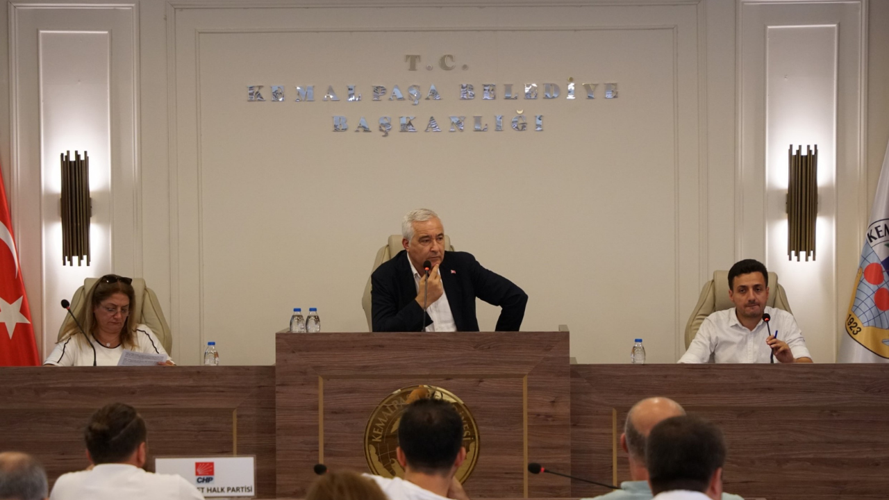 Kemalpaşa Belediye Meclisi1