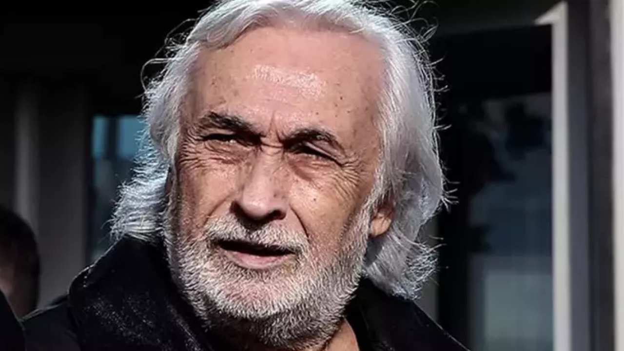 Usta tiyatrocu Müjdat Gezen’e ‘halkı aşağılama’ davasında hapis cezası