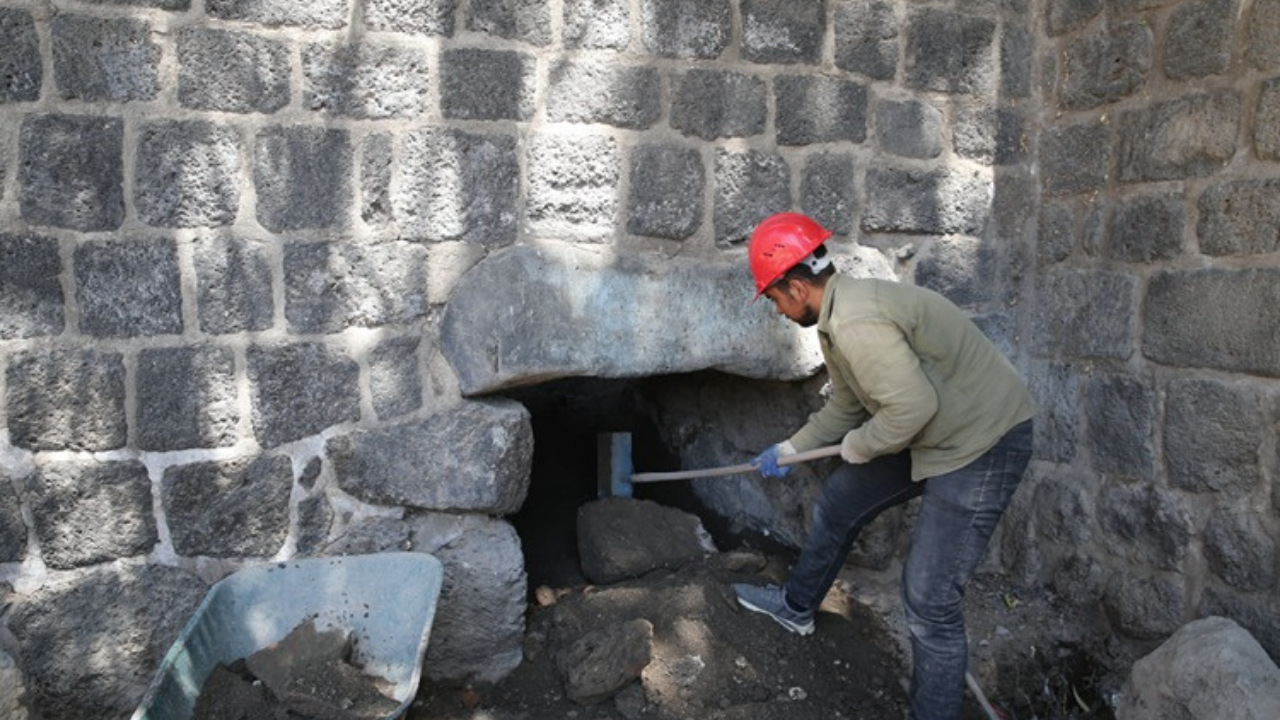 Muş Malazgirt Kalesi (3)