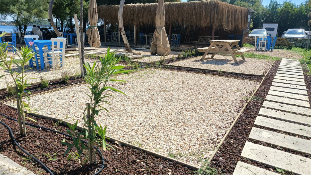 Urla Belediyesi’nden Su Tasarrufu Sağlayan Çevre Dostu Kuru Peyzaj Hamlesi