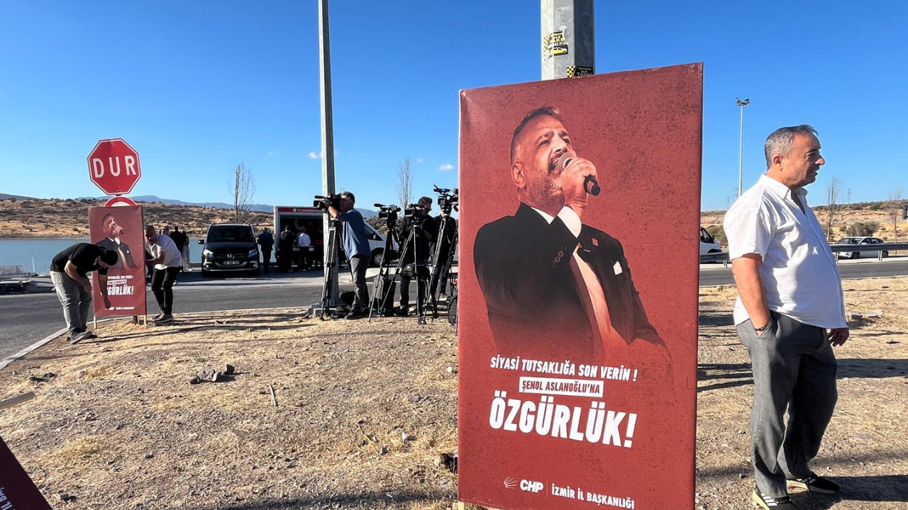 Aliağa Duruşma Pankart