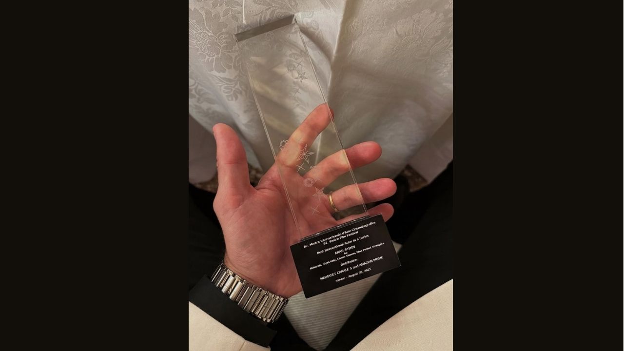 Aras Aydın, Venedik’ten Ödülle Döndü! (1)