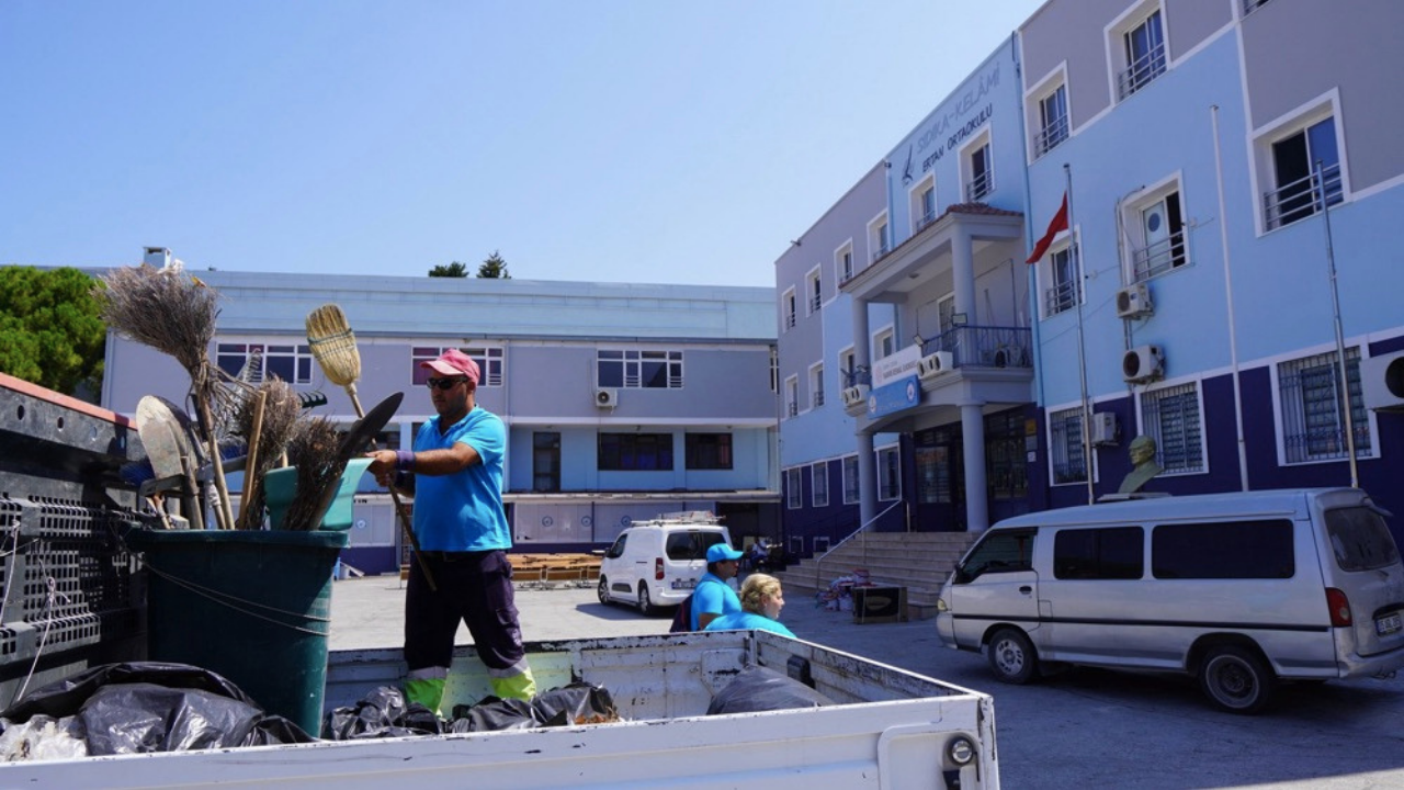 Çeşme Okularda Temizlik