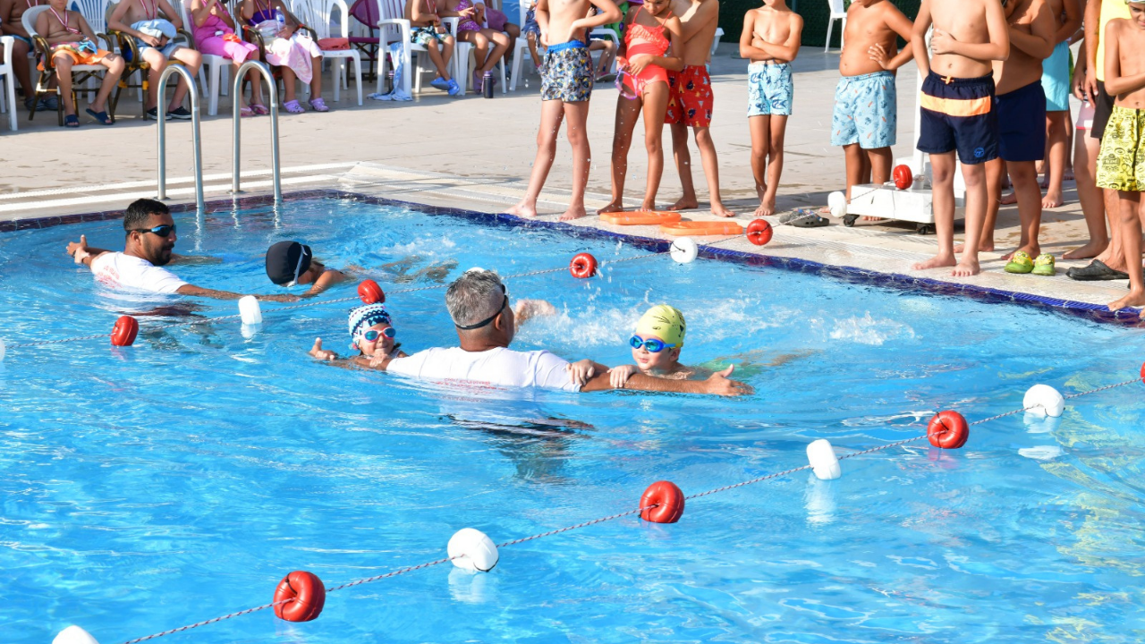 Çiğli Belediyesi’nden Yüzme Şenliği Ve Madalya Coşkusu 1