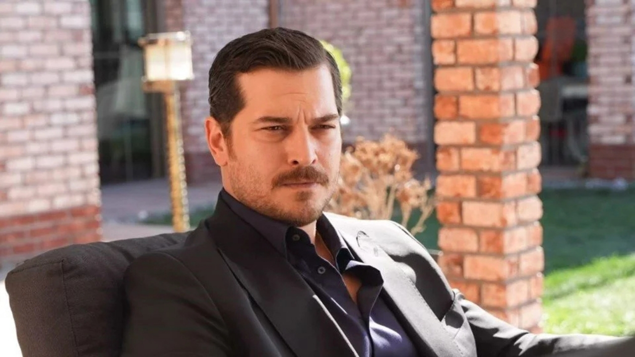 Eşref Rüya'da Beklenmedik Ayrılık! Ebrar Karabakan Diziye Veda Ediyor (2)