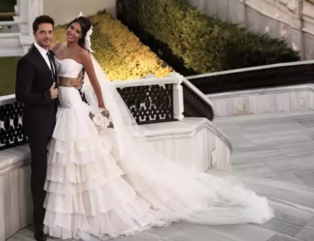 Gokhan Ozen Sessizligini Bozdu Askimi Ilk Kez 19064075 339 M.jpg