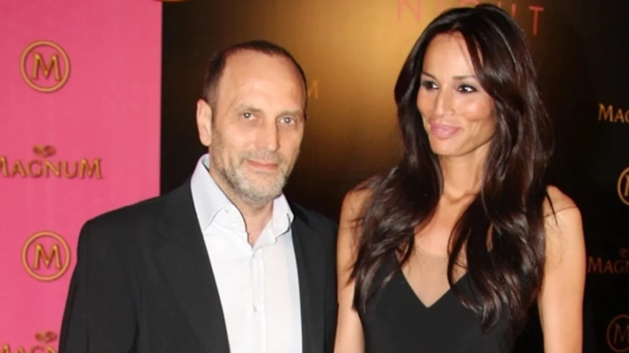 Güzide Duran'dan Ilk Açıklama Boşanamıyorum, Esir Gibiyim (2)