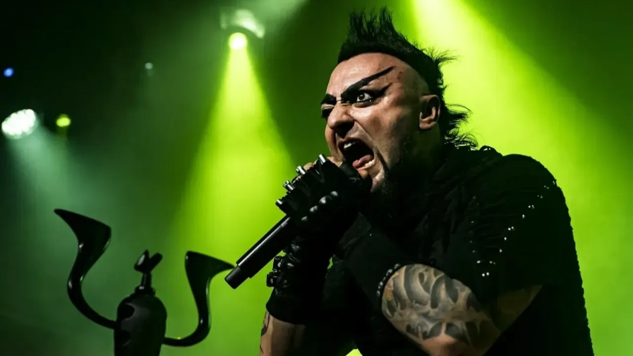 Hayko Cepkin’in Konserleri Tek Tek Iptal Edildi! (3)