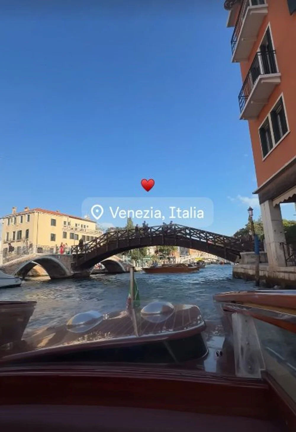 I6 N B Et 70 W L C Ayuu710 Yw.jpg