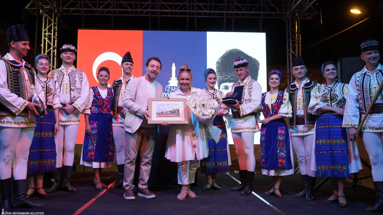 Izmir Fuar Halk Dansları