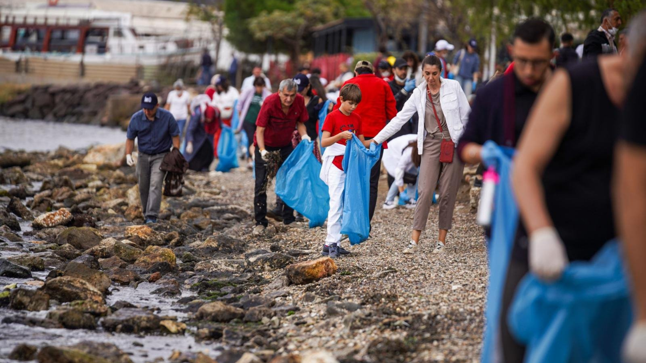 İzmir’de Dünya Rekoru Için Plaj Temizliği Türkiye Japonya Iş Birliği 2