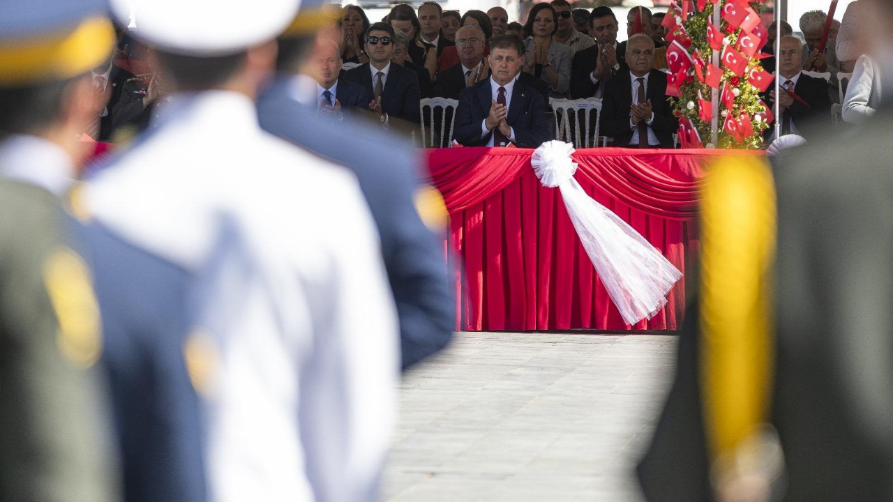 İzmir’in Kurtuluşunun 103. Yıl Dönümü Cumhuriyet Meydanı’nda Coşkuyla Kutlandı 3