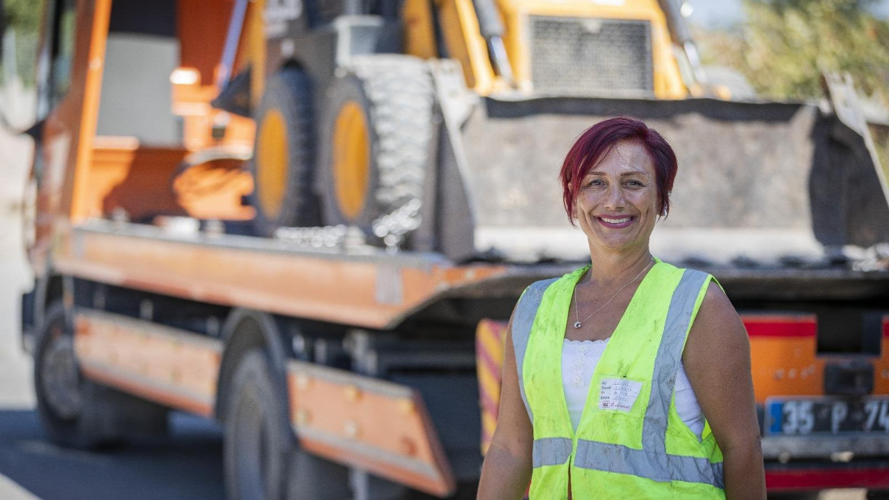 İzmirli Munise Demirer 2