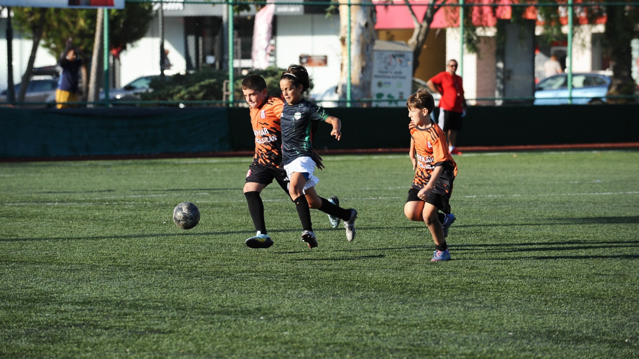 K A R Ş I Y A K A-16