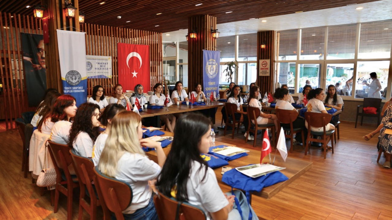 Lal Denizli Genç Kadınlara Mesaj 1