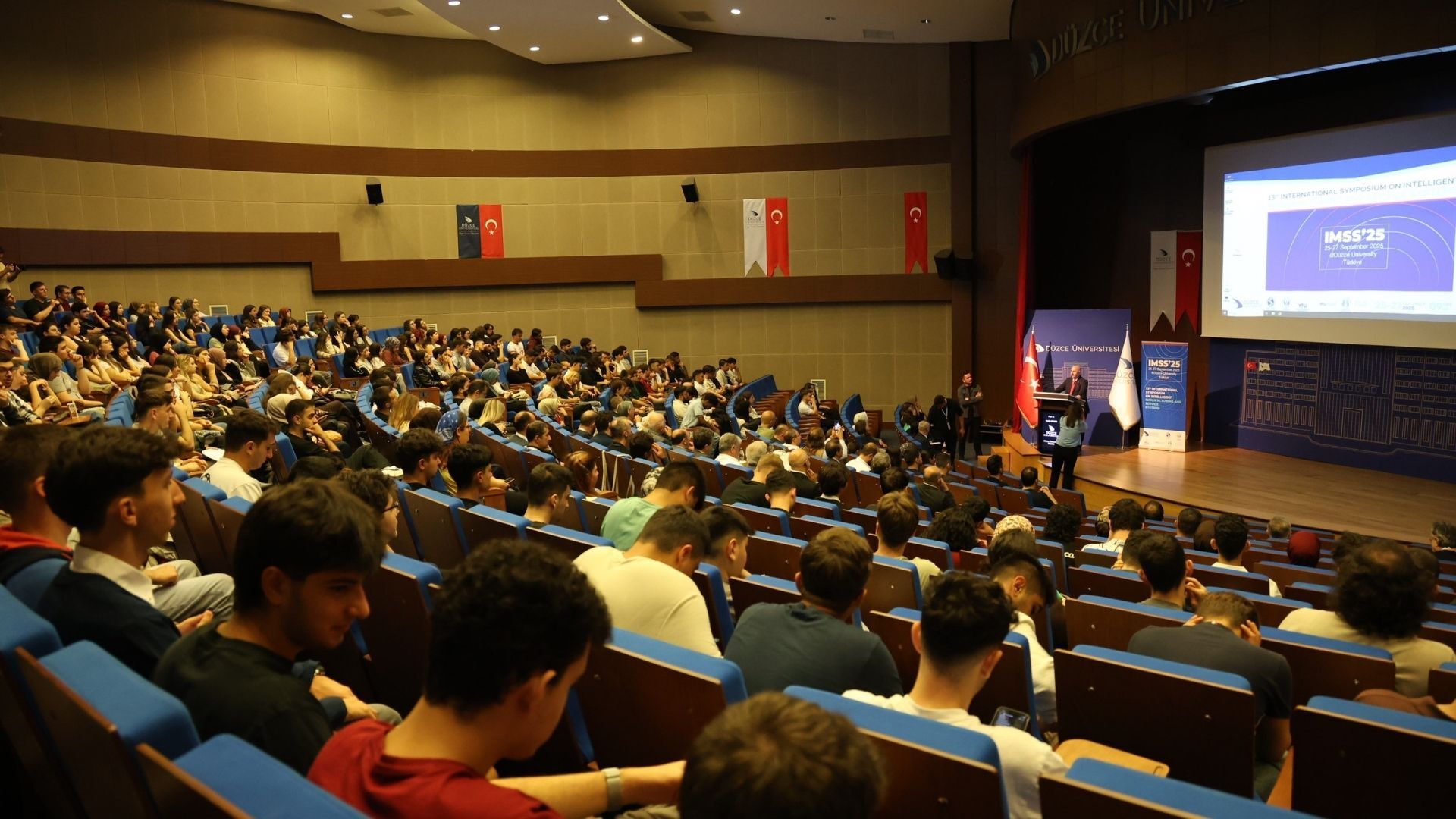 Uluslararası Akıllı Üretim Ve Hizmet Sistemleri Sempozyumu Başladı (3)