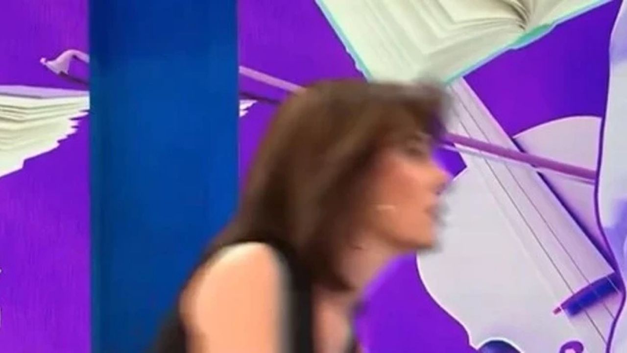 Ünlü Oyuncu Burcu Binici Canlı Yayında Bayıldı!