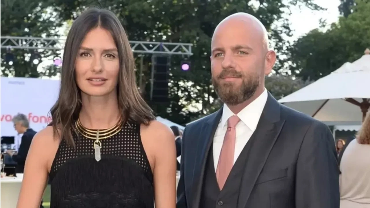 Yasemin Ve İzzet Özilhan Çifti Boşanıyor Mu (1)