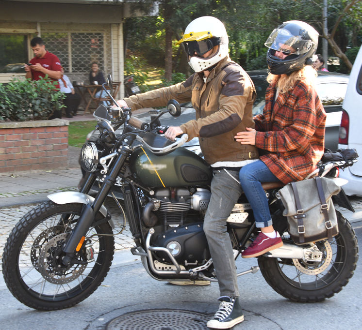 3826978 D854C5B929C450Cf450826Fe1134B6B7