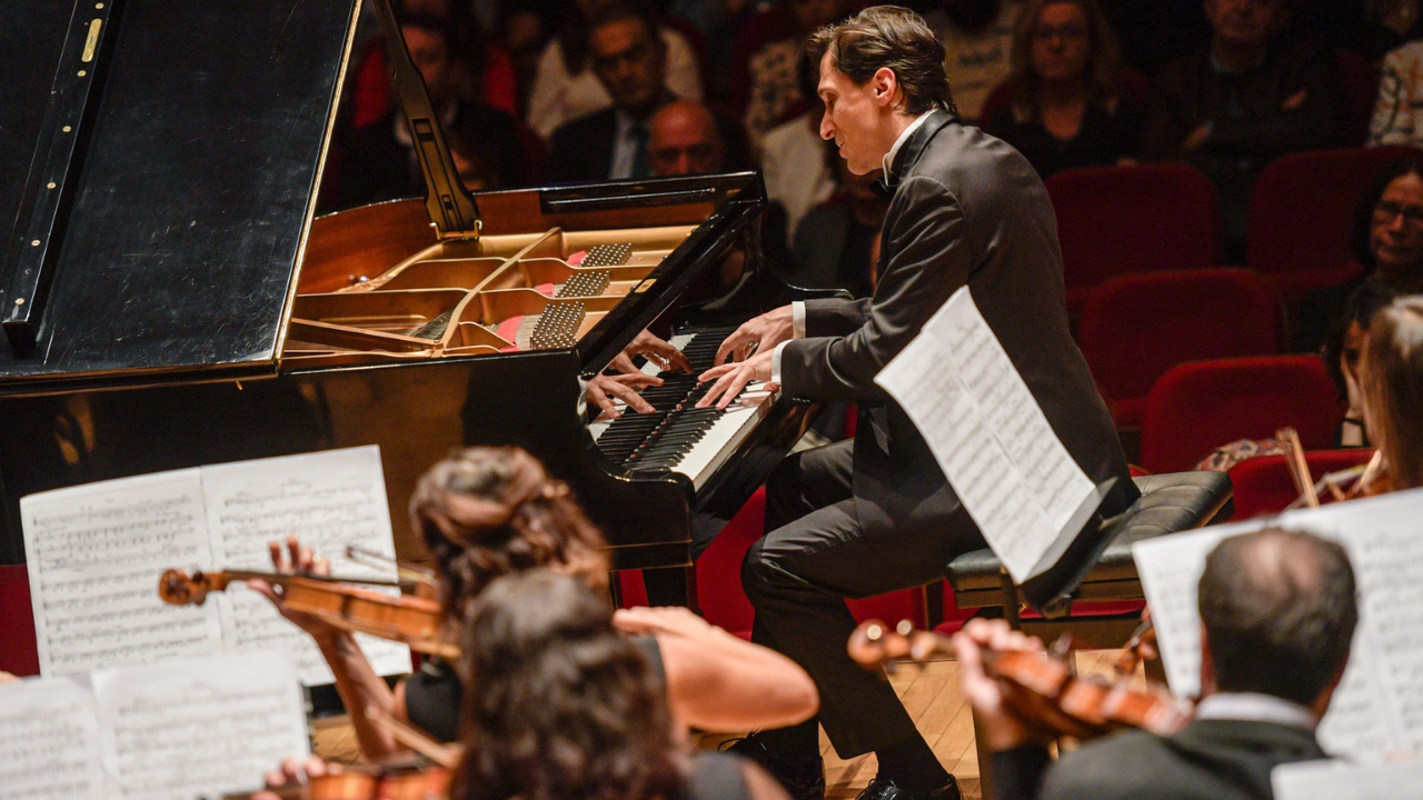 İzmir Oda Orkestrası Yeni Sezona Kapalı Gişe Başladı