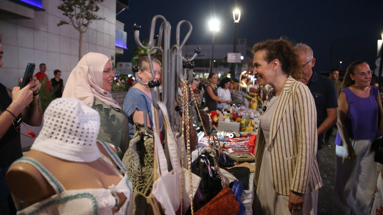 Karşıyaka Gece Pazarı1