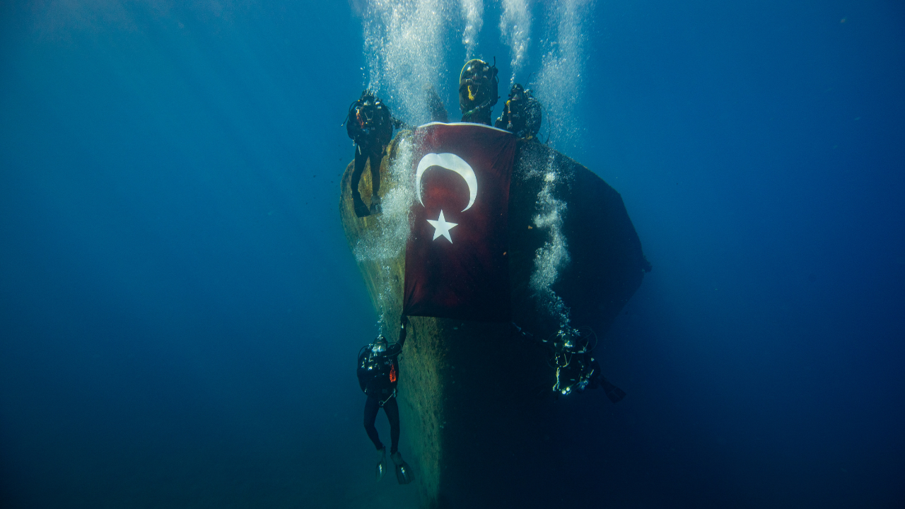 Kurbağaadam Bayrak1