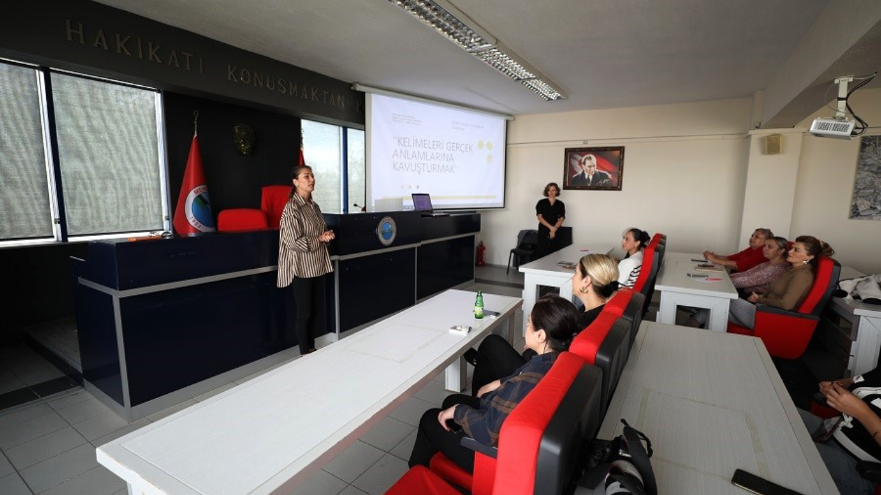 Menderes Belediyesi Personeline İşaret Dili Eğitimi Başladı 1