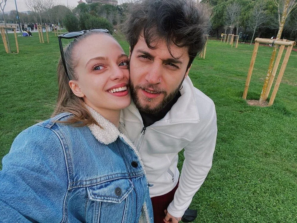 Nb Nl7Hi Em0Y8 K S3Y8G Mkvw.jpg