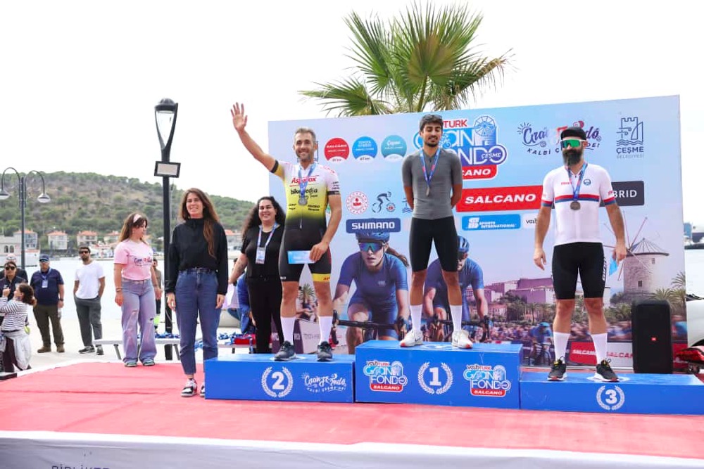 VeloTürk Gran Fondo Çeşme'de Pedallar Barış ve Spor İçin Döndü
