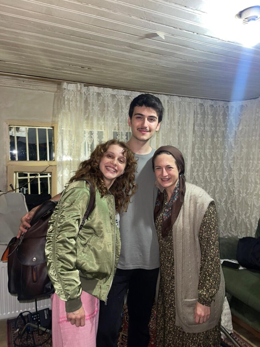 Sukut Filmi Canan Ahsen Merve 3 850X1133