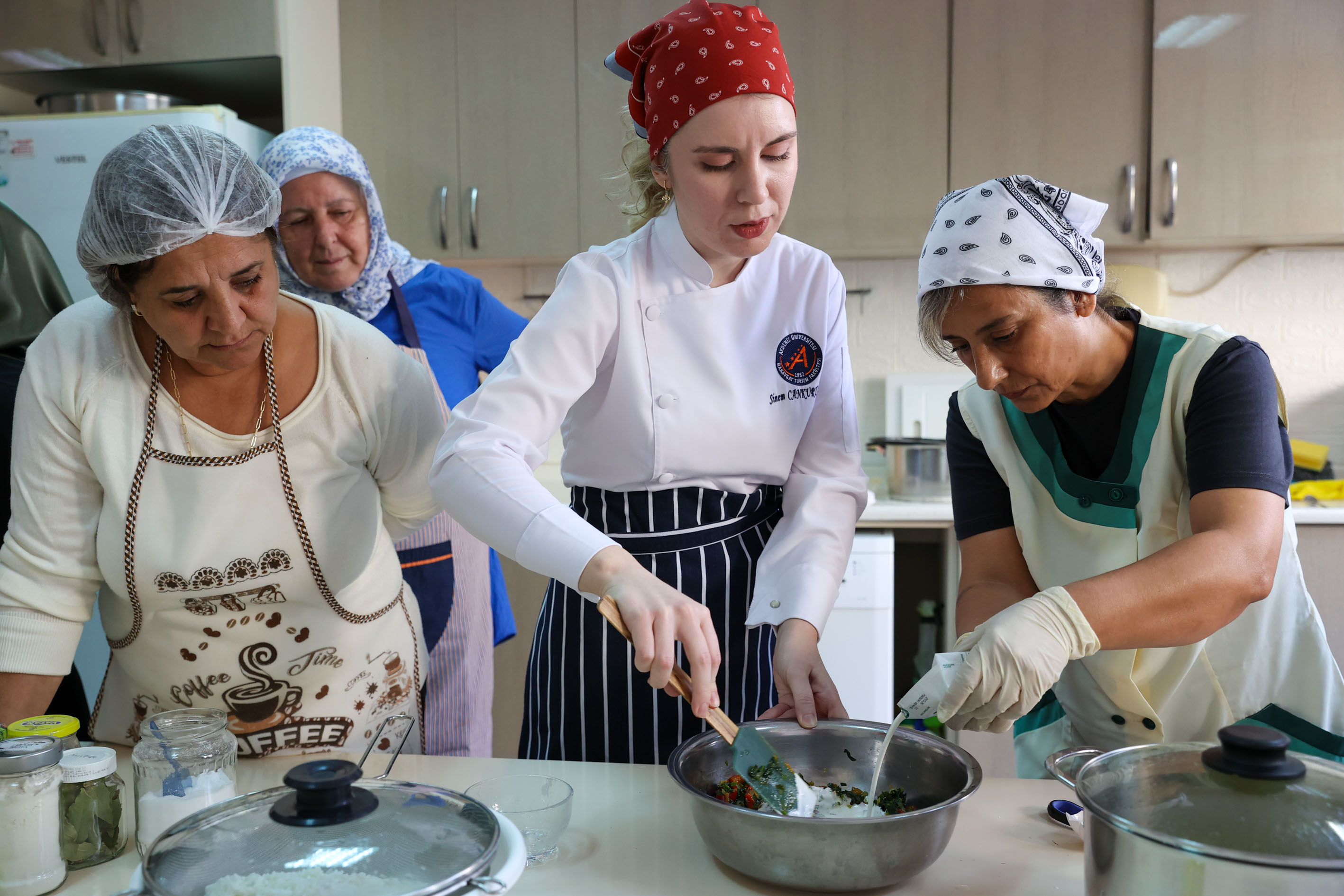 Bucalı Kadınlar Evka 1 Semt Evi’nde Dünya Mutfağıyla Buluşuyor9