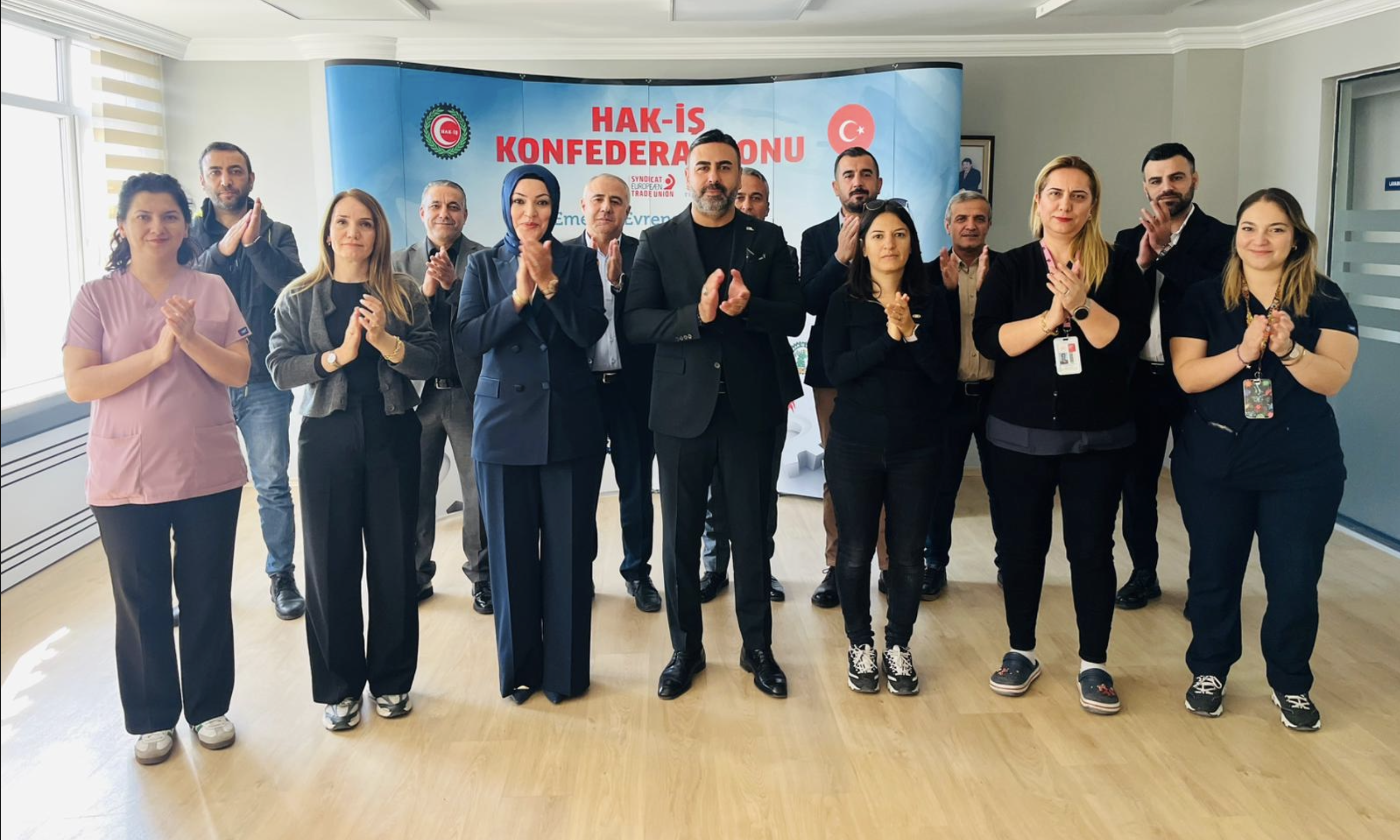 Ekran Resmi 2025 11 25 16.42.02