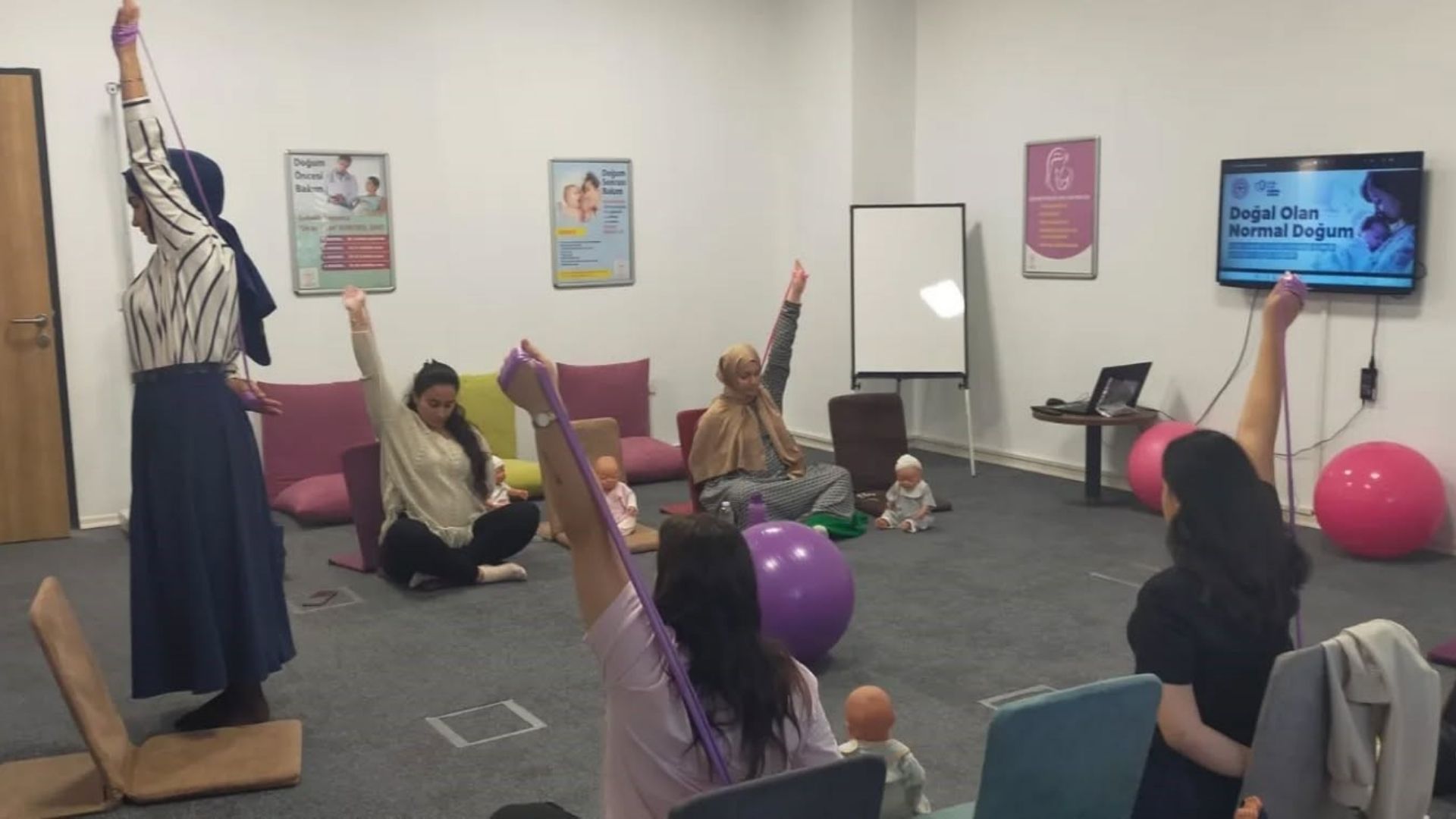 Gebe Okulu Ve Bebek Akademisi, Anne Adaylarını Doğuma Hazırlıyor (2)