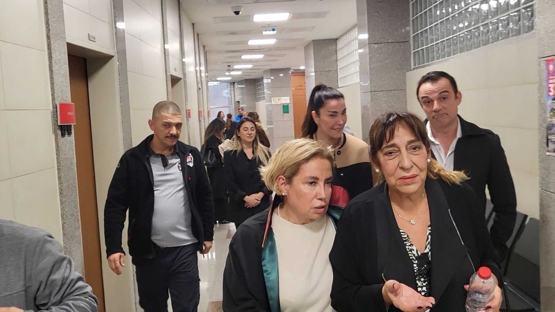 Jess Molho’nun Boşanma Davasında Melek Baykal Ve Deniz Akkaya Tanık Olarak Dinlendi (1)