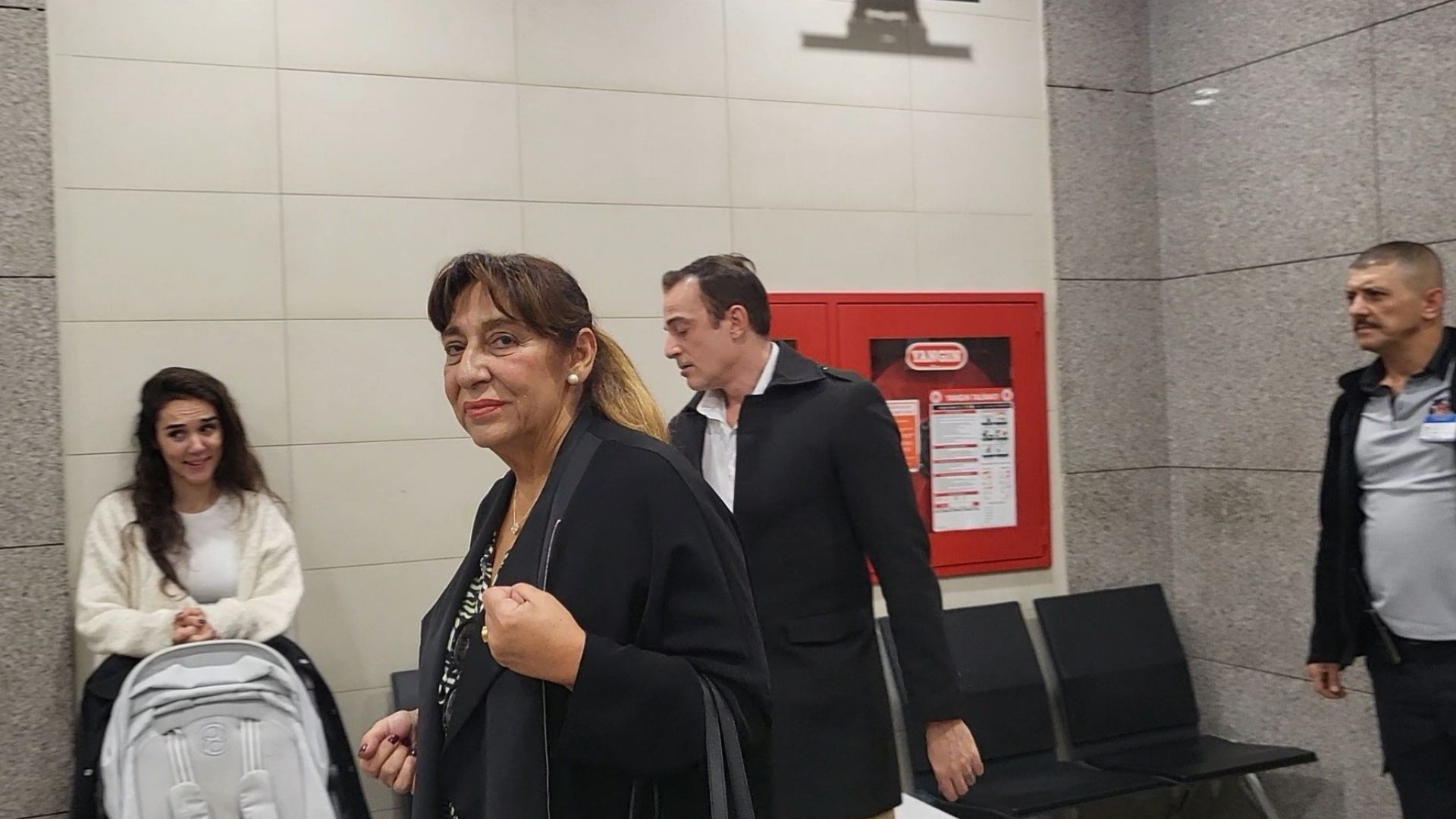 Jess Molho’nun Boşanma Davasında Melek Baykal Ve Deniz Akkaya Tanık Olarak Dinlendi (2)