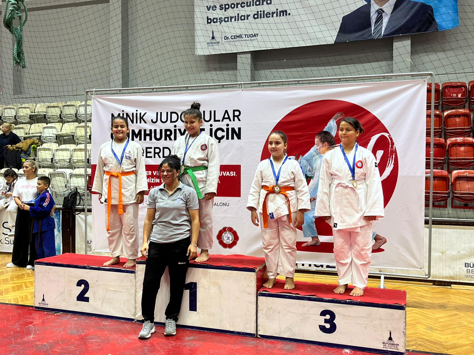 Konak’ın Judo Takımı Ilk Turnuvadan Madalyalarla Döndü (1)