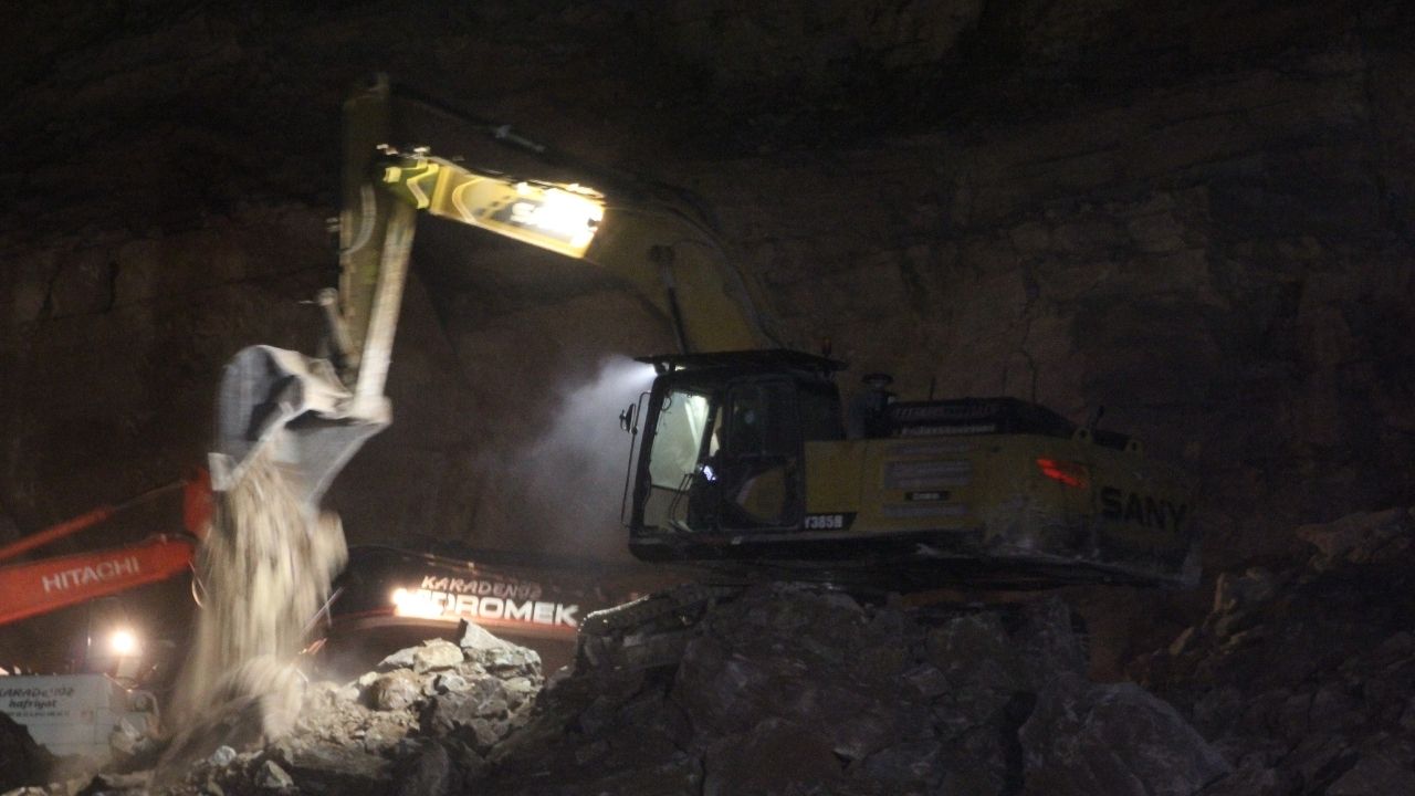 Ordu Valisinden Açıklama Göçük Alanında Çalışmalarımız Titizlikle Devam Ediyor (2)