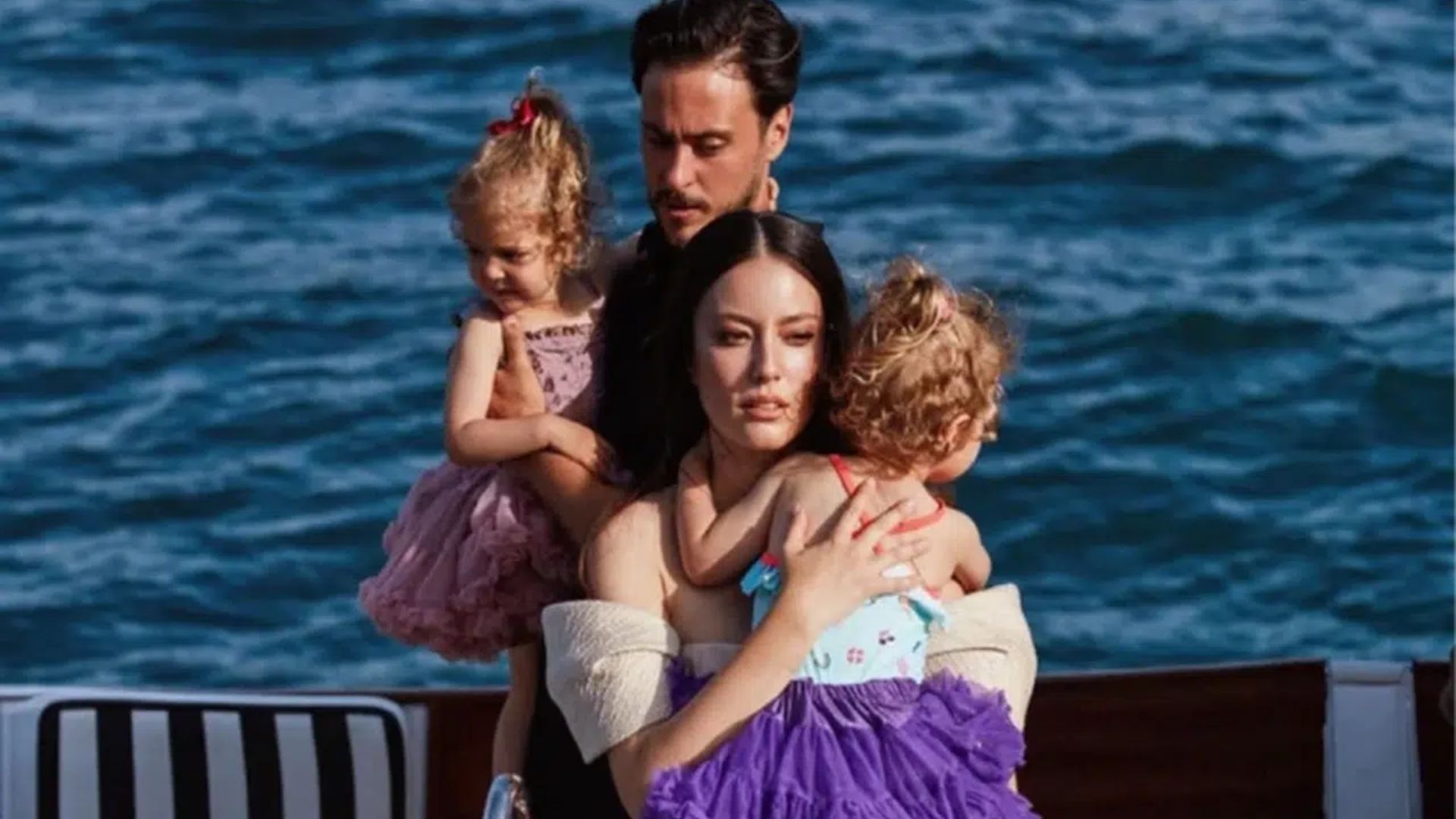 Pelin Akil Ve Anıl Altan Boşanma Sonrası Kızlarıyla Porto Tatilinde (1)