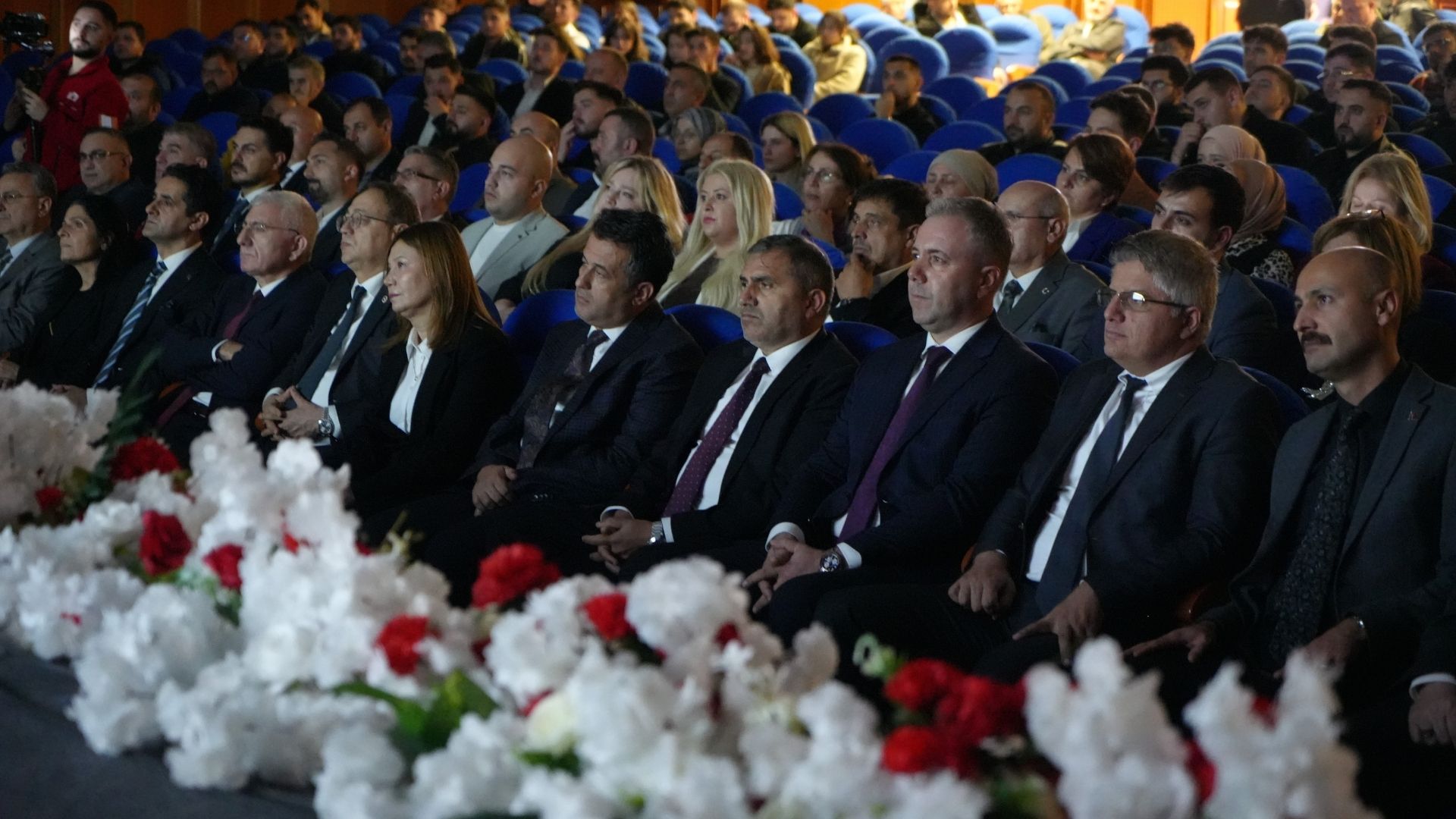 Rektör Aydın Tüm Insanlığın Türk Milletinin Adaletle Hayat Bulan Kudretine Ihtiyacı Var (1)