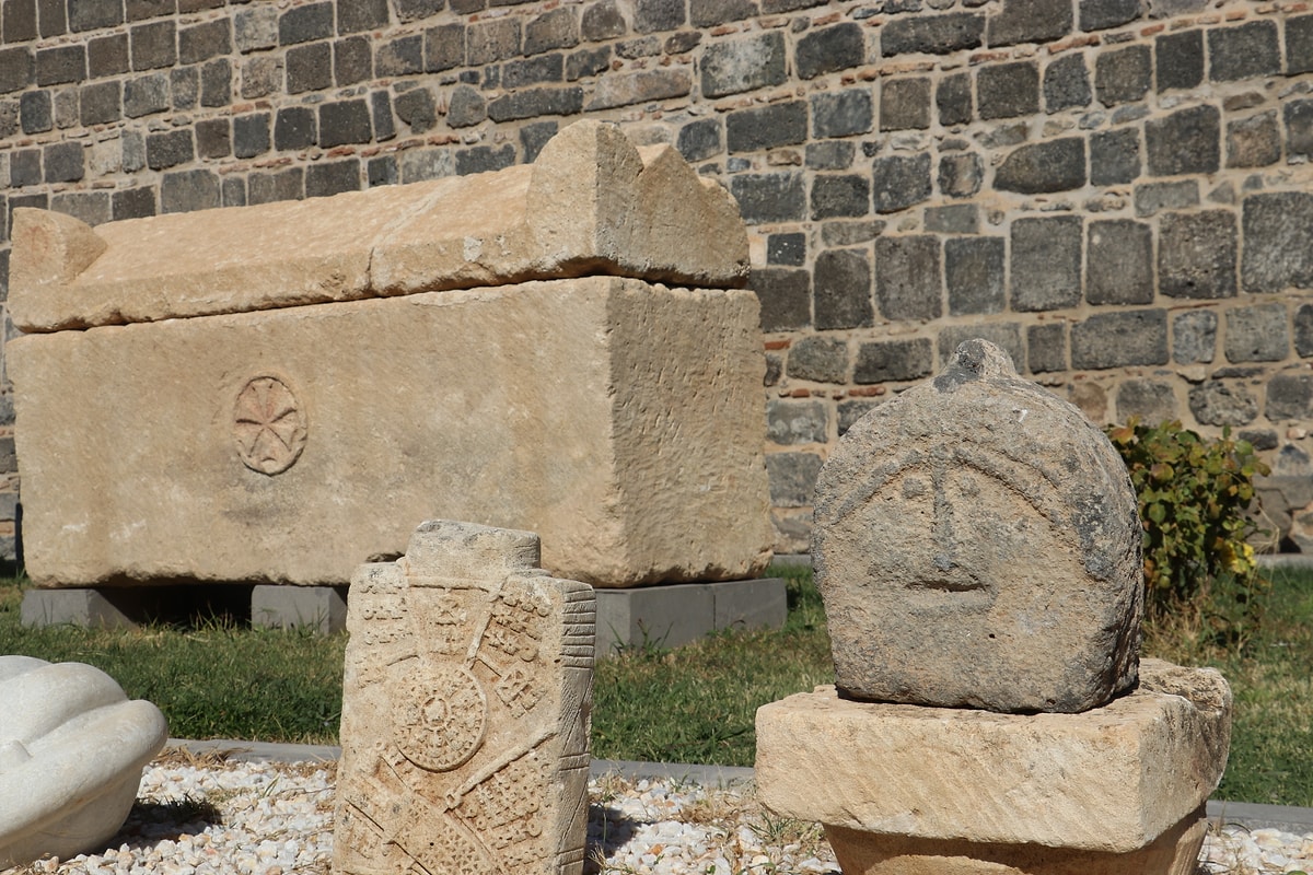 S 00C137Ee6F5B9Dd252Fe38065F4Fff7D1673F5D5