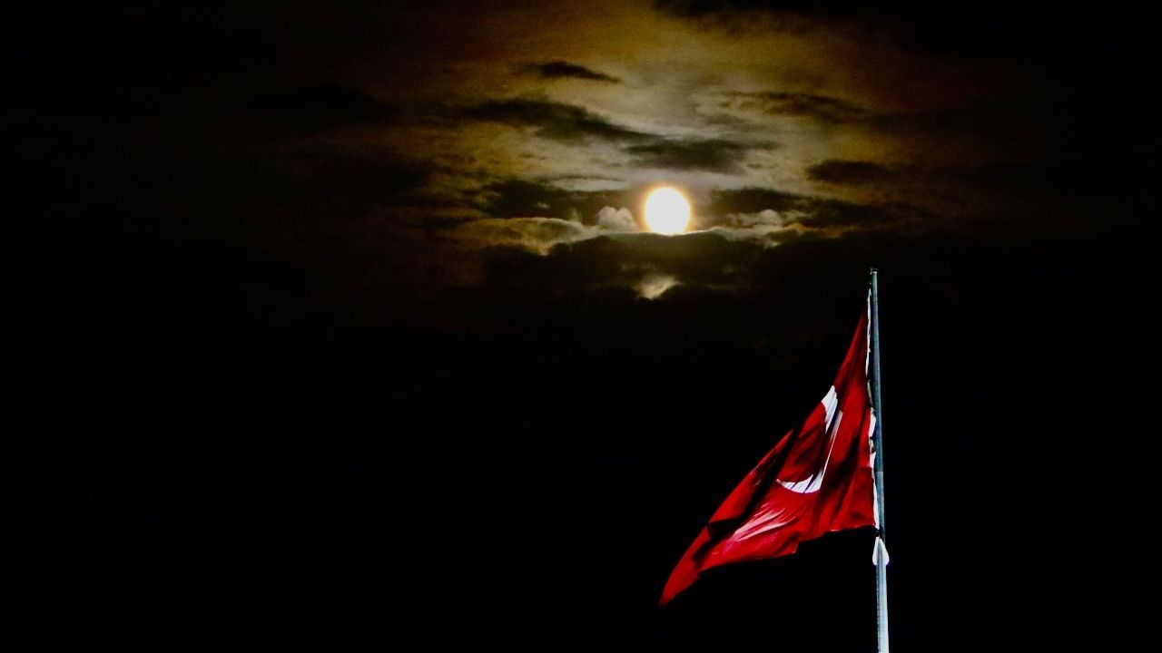 Süper Ay Manisa’da Göz Kamaştırdı