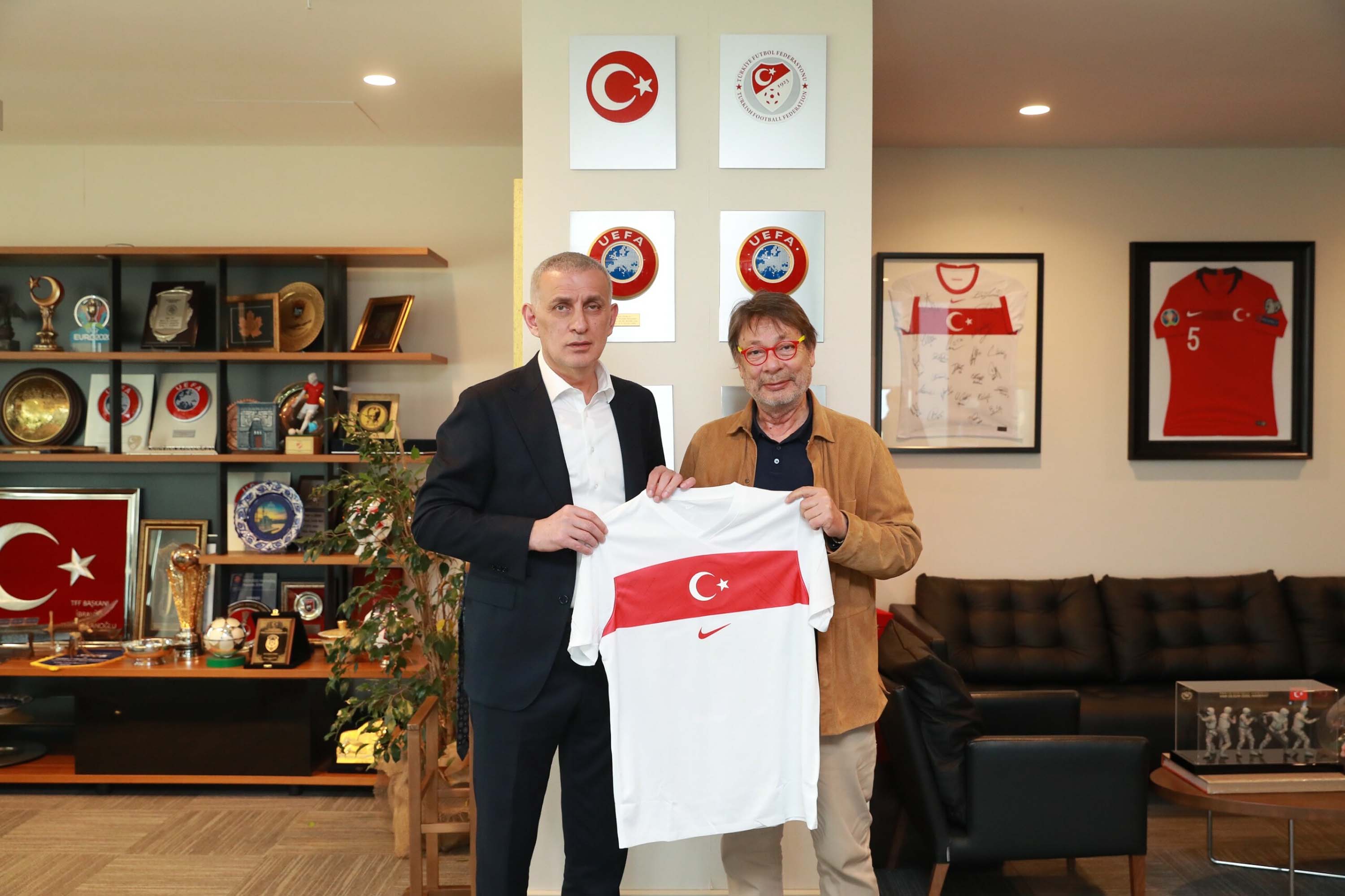 T F F B A S K A N I H A C I O S M A N O G L U N D A N G O Z T E P E Y 996510 295619