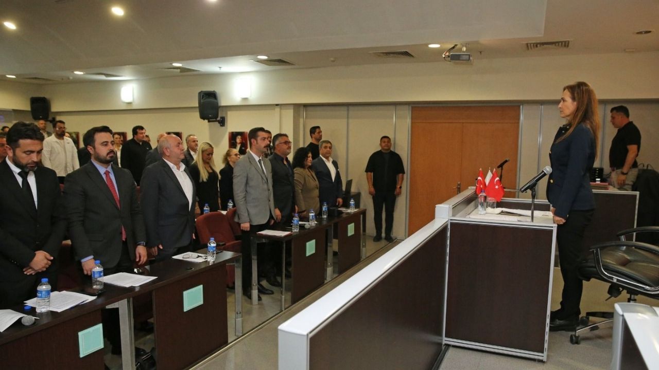 Yıldız Ünsal’dan Bostanlı Pazaryeri Açıklaması (1)