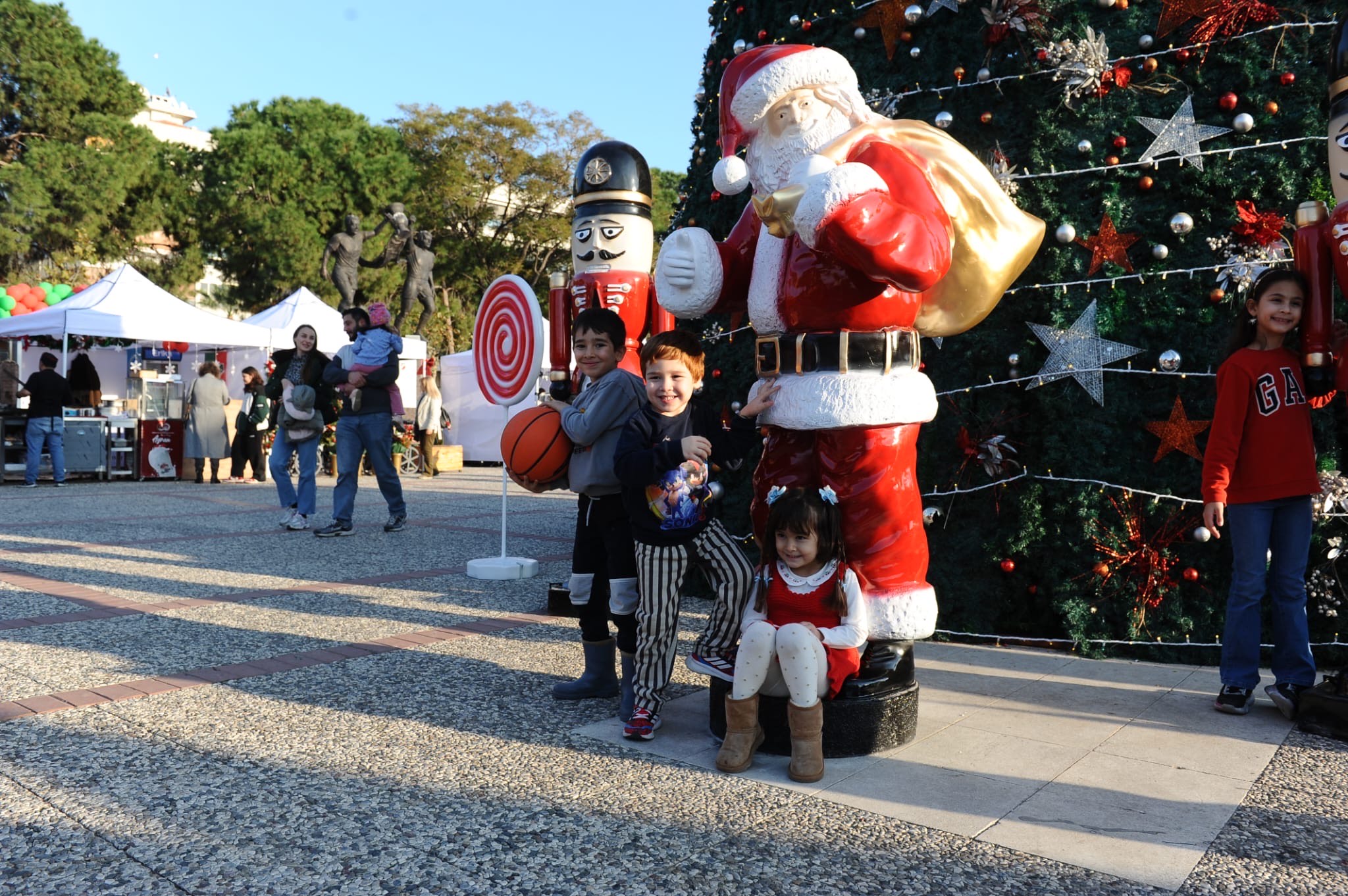 556279E3 3Cdb 4A64 8677 Ffd32Df505De