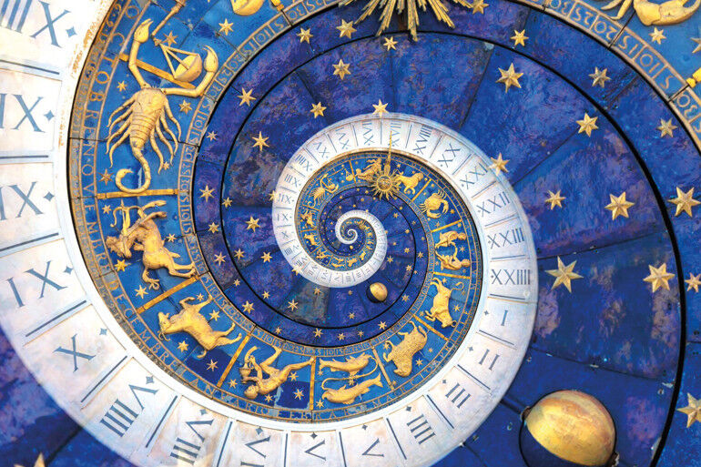 Astrolojiye göre sevgilisi olunca dostlarını unutan 4 burç!