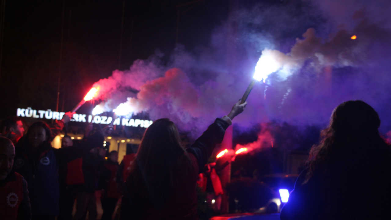 İşçilerden meşaleli yürüyüş