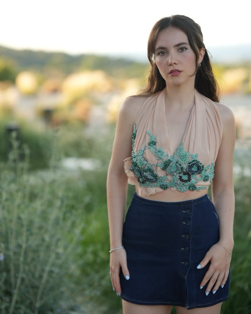 Almilaada 1747846840 3637525398477289166 397649890 850X1063