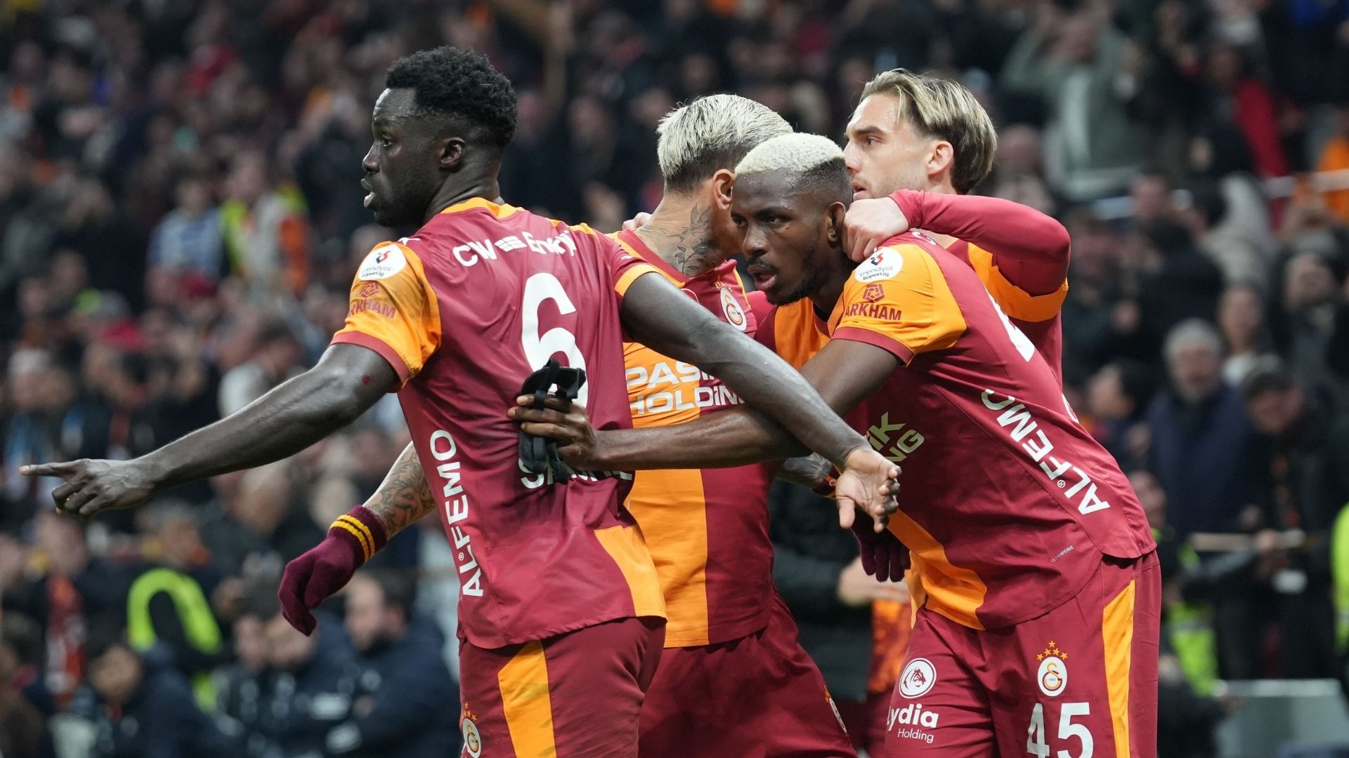 Galatasaray Samsunspor Karşısında Serisini 9 Maça Çıkardı