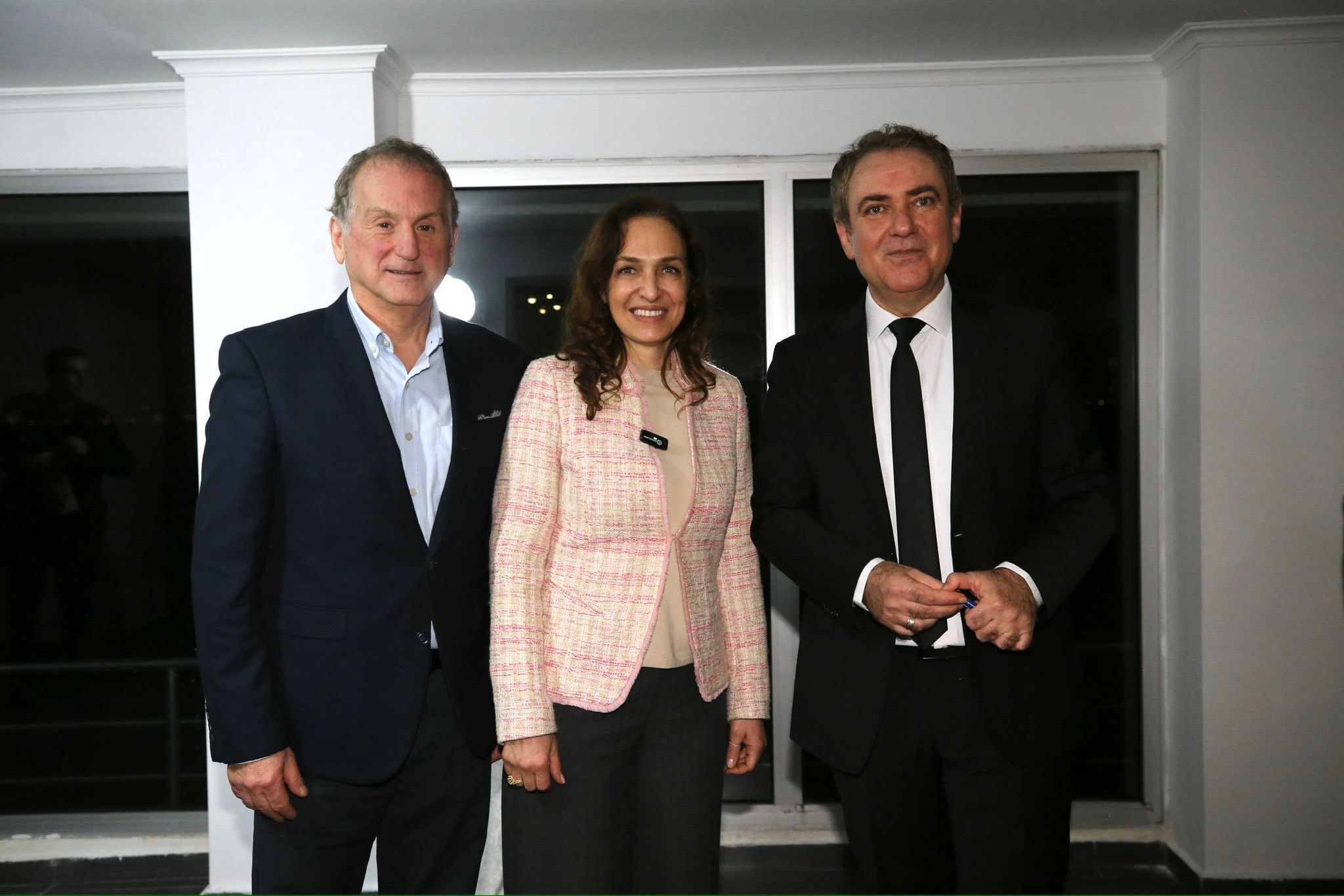 9F533Cf2 1B10 4E8D 82A1 E168E991Fb96